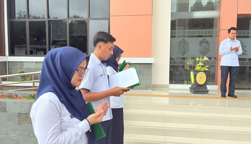 1224. Pembaca Doa Apel Senin Pagi di Pengadilan Agama Pulang Pisau