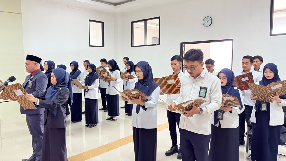 25. Wujudkan Wilayah Bebas Korupsi, Panmud Hukum Pengadilan Agama Pulang Pisau Ikuti Pengucapan dan Penandatanganan Pakta Integritas 2026