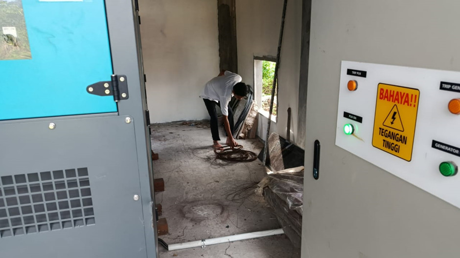 851. Jaga Kelayakan Fasilitas Pendukung, Pengadilan Agama Pulang Pisau Lakukan Aksi Bersih Ruang Genset